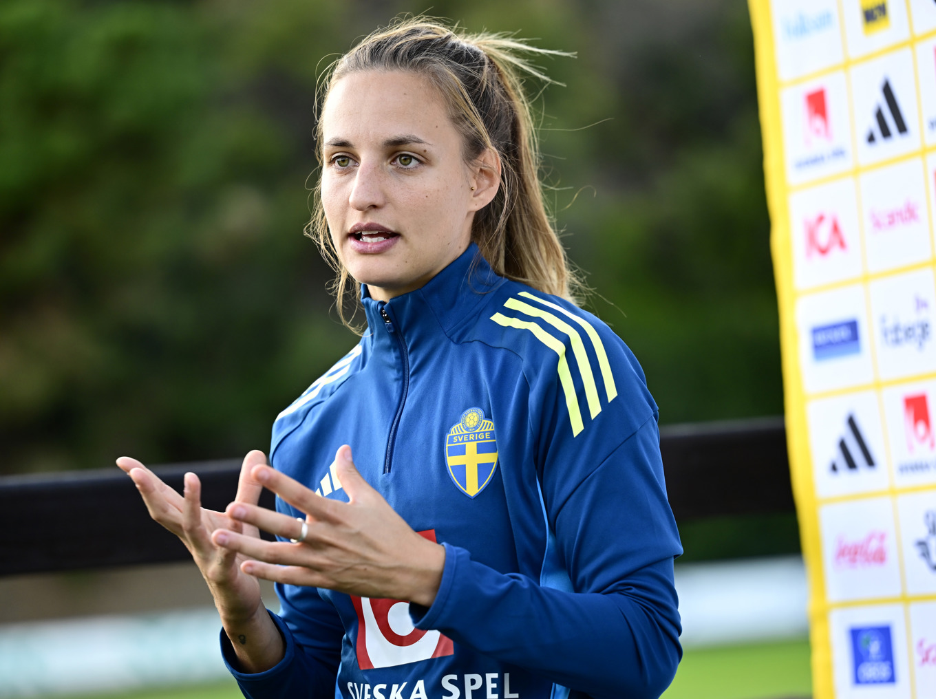 Nathalie Björn, här i samband med en träning i Marbella inför fredagens Nations League-semifinal mot Spanien, lockas inte det minsta av spel i den saudiska ligan. Foto: Jonas Ekströmer/TT