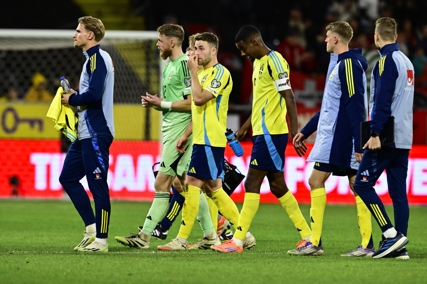 Sveriges deppar efter förlusten mot Schweiz i VM-kvalet. Arkivbild. Foto: Jonas Ekströmer/TT