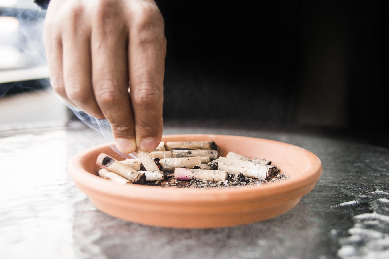 Maldiverna vill utrota rökningen genom att göra det olagligt för personer som är unga i dag att någonsin köpa cigaretter. Arkivbild. Foto: Isabell Höjman/TT