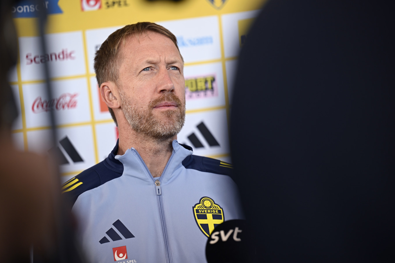 Nye förbundskaptenen Graham Potter under en presskonferens när herrlandslaget samlats i Marbella. Foto: Pontus Lundahl/TT
