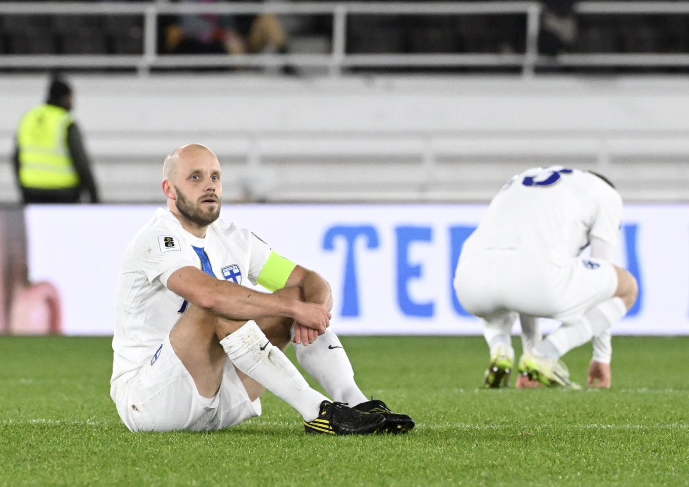 Finlands Teemu Pukki deppar. Foto: Heikki Saukkomaa/Lehtikuva/TT