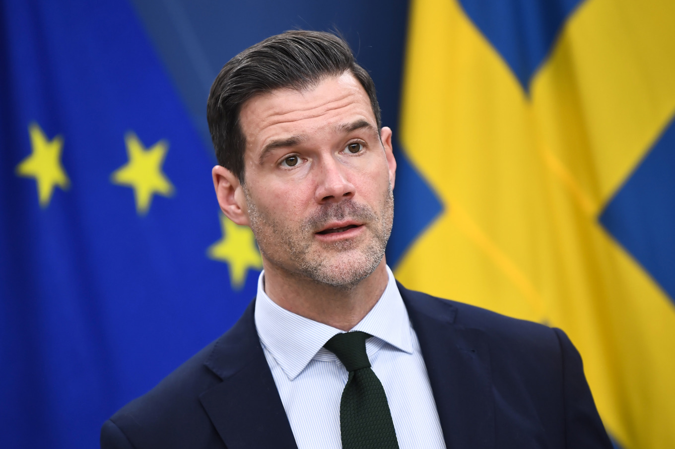 Migrationsminister Johan Forssell (M) försvarar pengar till de somaliska tjänstemännen - som ingen känner till. Arkivbild. Foto: Lars Schröder/TT