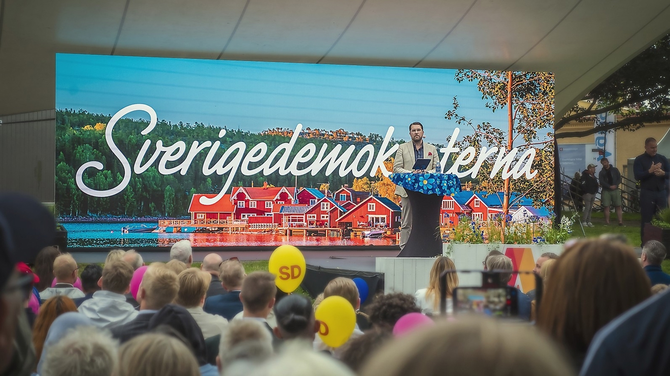 SD toppar listan över Sveriges mest granskade parti, men mediernas granskning har också hjälpt dem att bli mer rumsrena, skriver Lotta Gröning. Foto: Bilbo Lantto