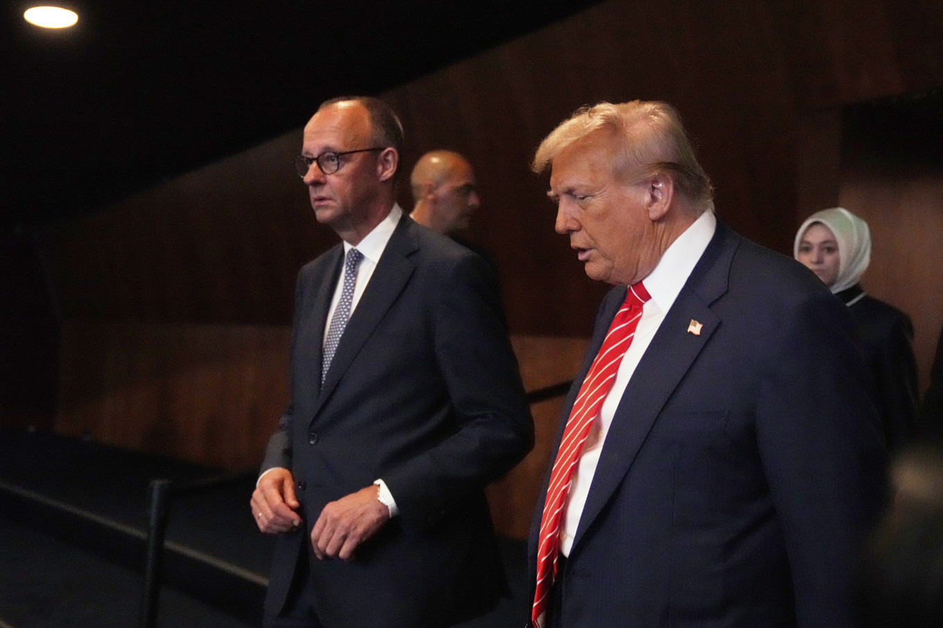 Tysklands förbundskansler Friedrich Merz tillsammans med USA:s president Donald Trump vid Natomötet i nederländska Haag i juni. Foto: Matthias Schrader/AP/TT