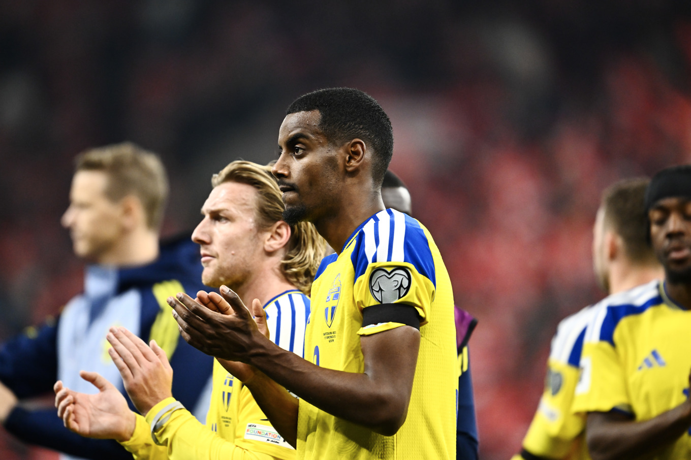 Liverpoolstjärnan Alexander Isak får åka till Valencia i mars för att försöka skjuta Sverige till fotbolls-VM. Foto: Pontus Lundahl/TT