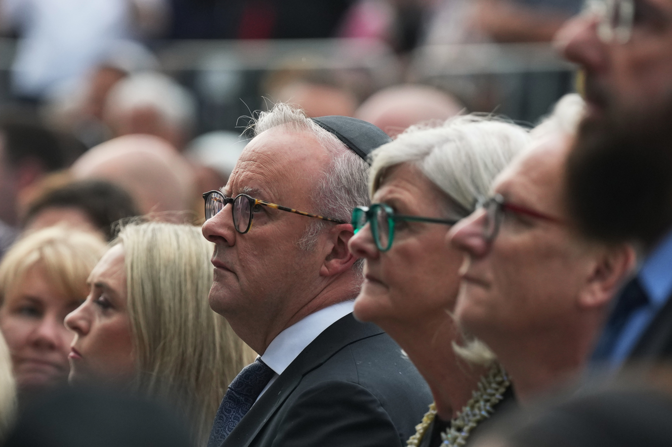 Anthony Albanese under en minnesstund den 21 december för offren i Bondi-attacken. Foto: Mark Baker/AP/TT