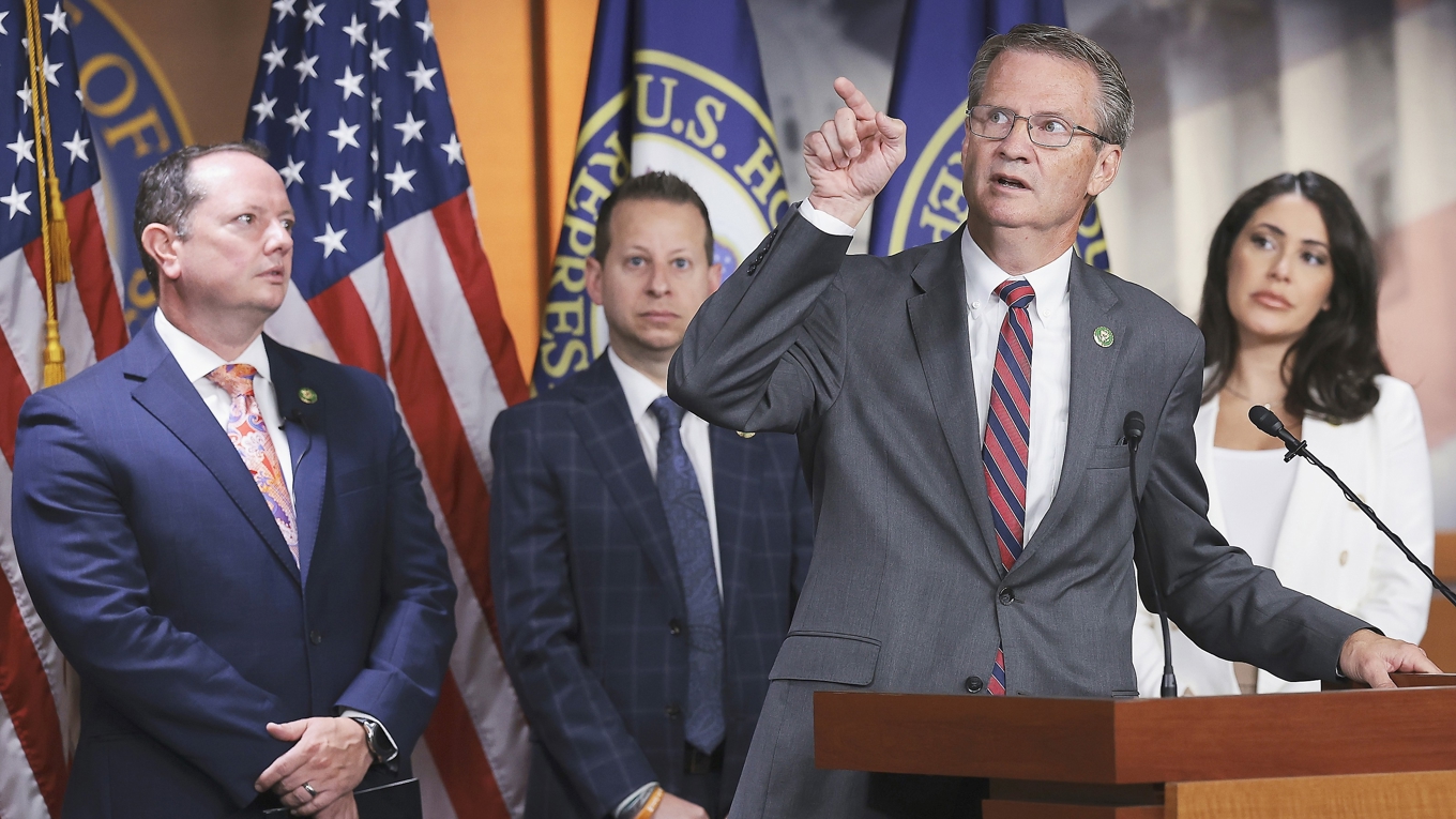 Flera ledamöter i USA-kongressen driver på för UFO-öppenhet, bland andra (från vänster) Eric Burlison, Jared Moskowitz, Tim Burchett och Anna Paulina Luna. Foto: Win McNamee/Getty Images