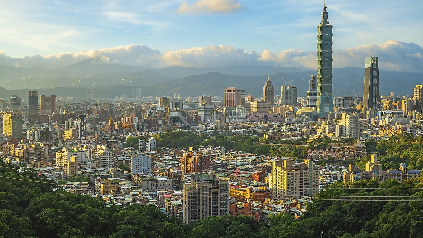 Vi vill gärna se hela bilden, men får inte sällan nöja oss med bitarna. Bild från Taipei, där filmen mestadels utspelar sig. Foto: Richie Chan/Shutterstock