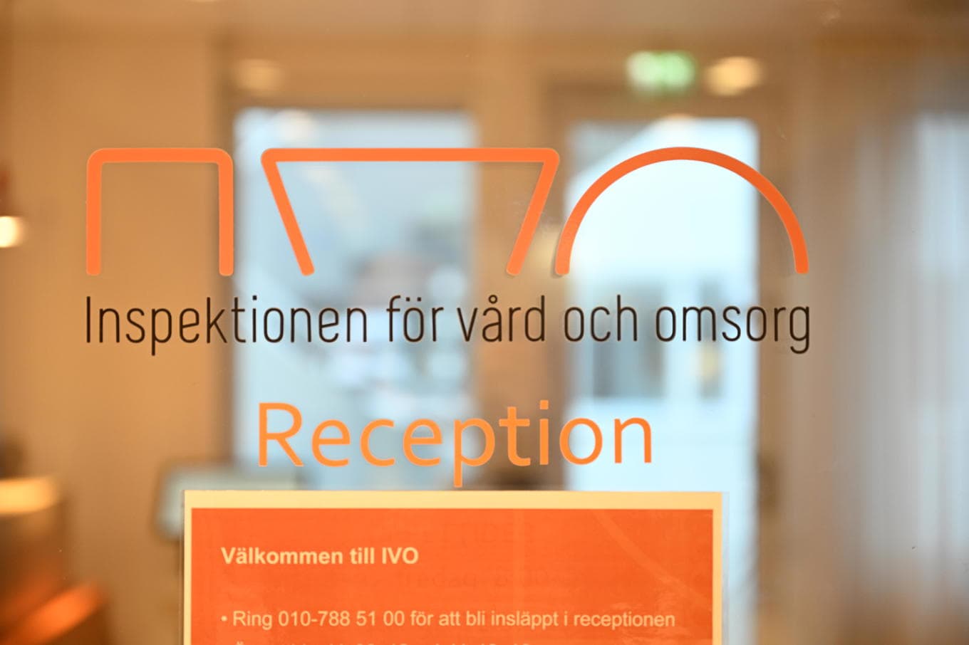 Ivo granskar att aktörer inom vård och omsorg följer lagar och regler. Arkivbild. Foto: Fredrik Sandberg/TT