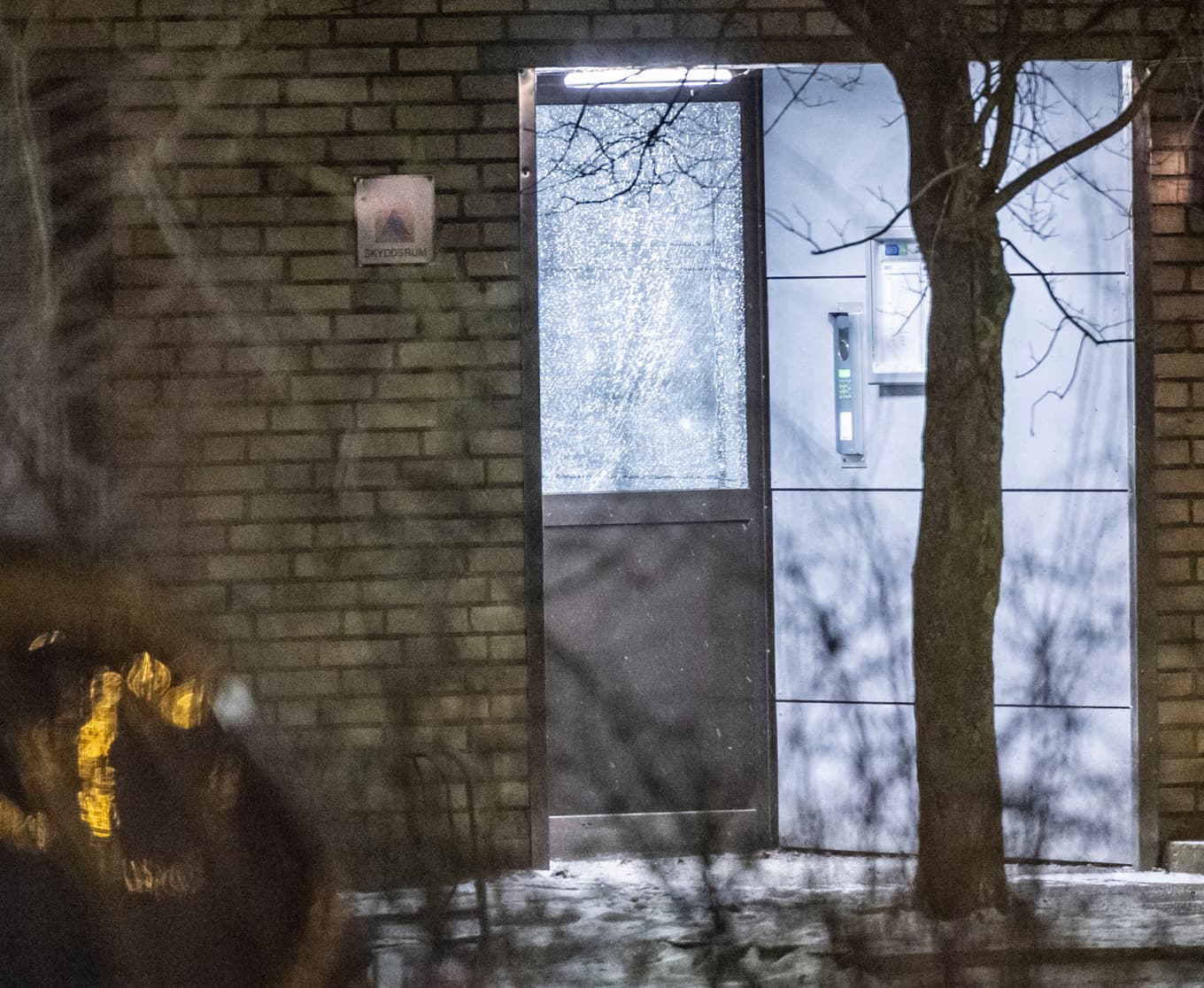 En ruta har skadats i samband med detonationen i Malmö natten mot torsdag. Foto: Johan Nilsson/TT