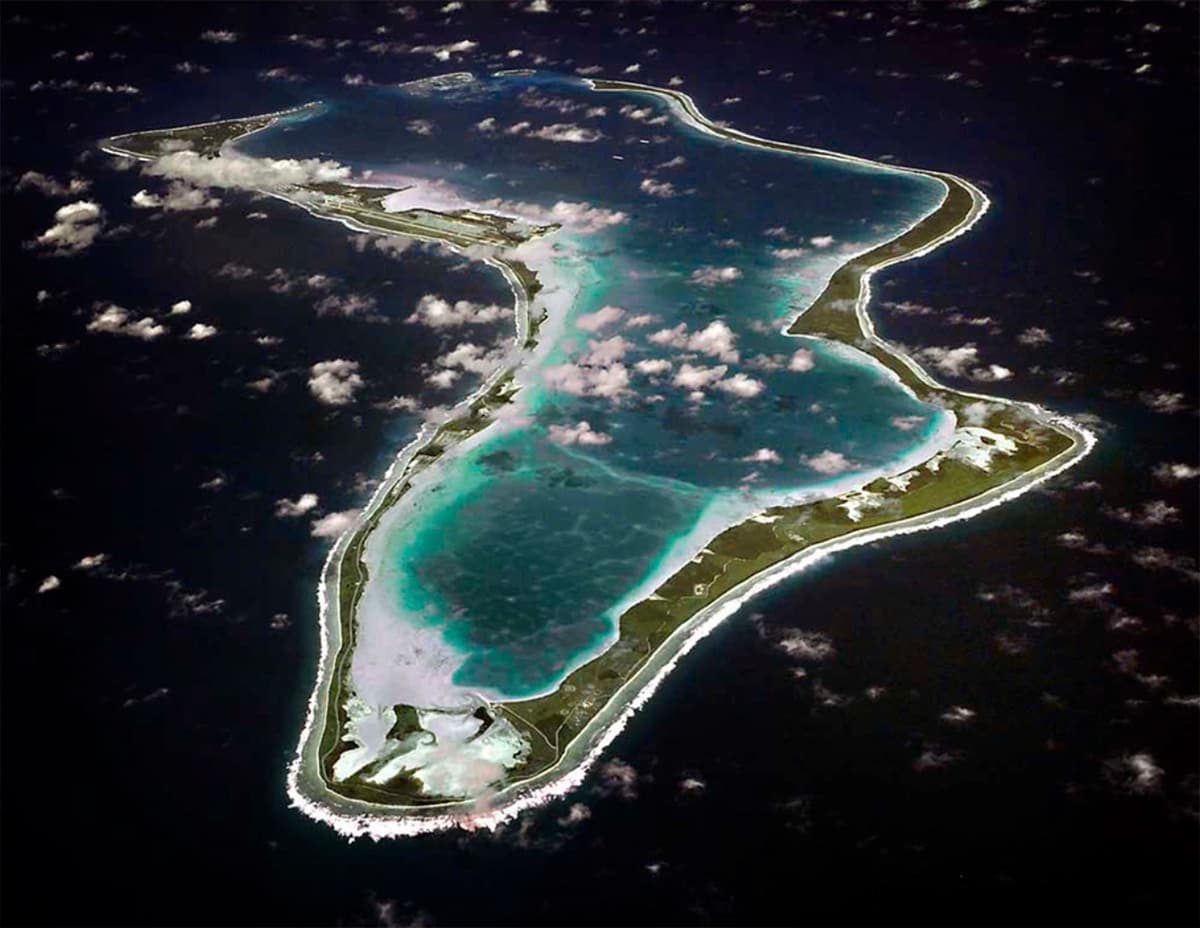 Flygbild tagen av USA:s militärflotta på Diego Garcia, Chagosöarna. Arkivbild. Foto: USA:s militär via AP/TT