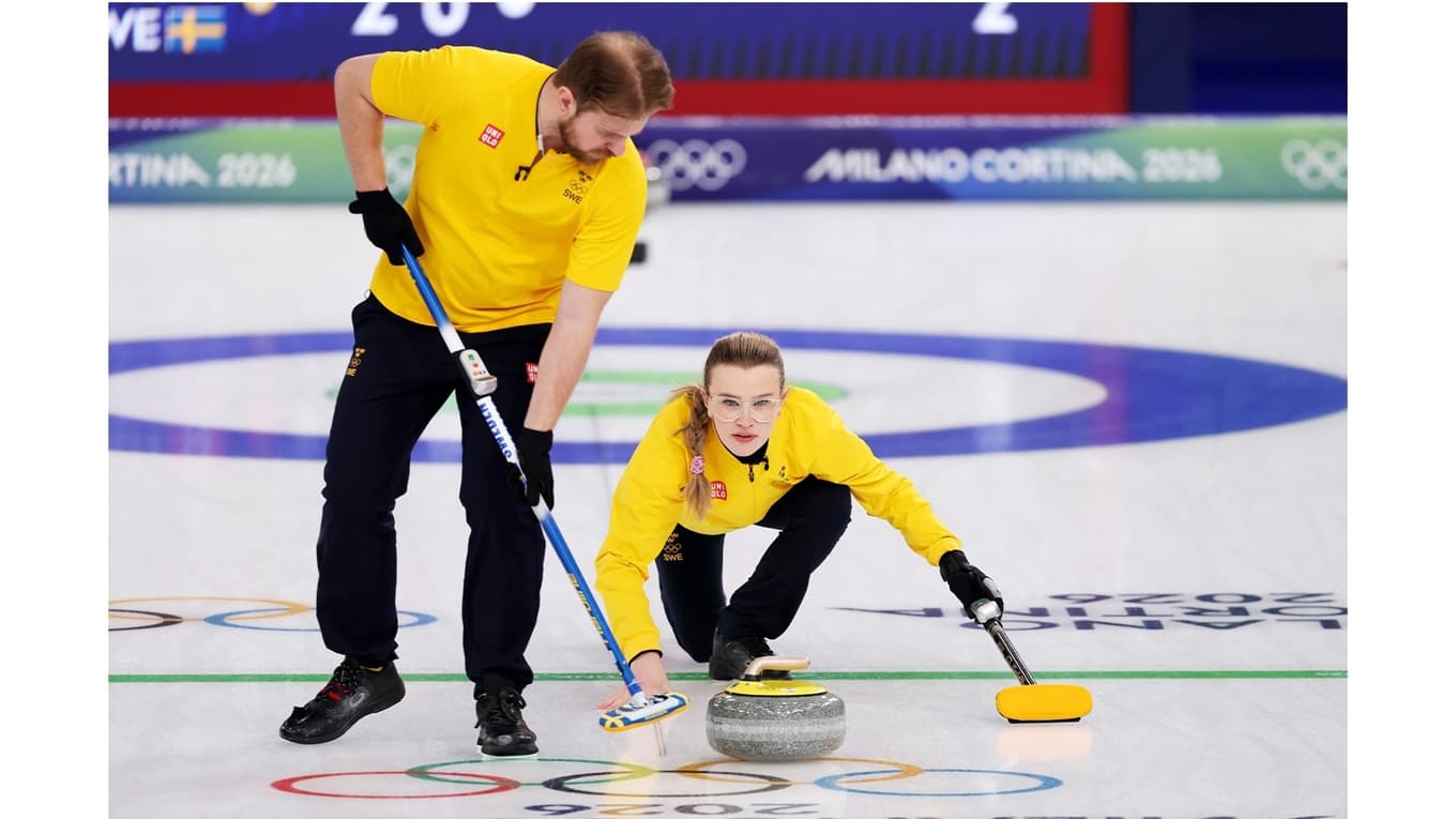 Isabella och Rasmus Wranå hade otroliga 1,7 miljoner tv-tittare när de vann finalen i mixed i curling. Foto: Richard Heathcote/AFP via Getty Images