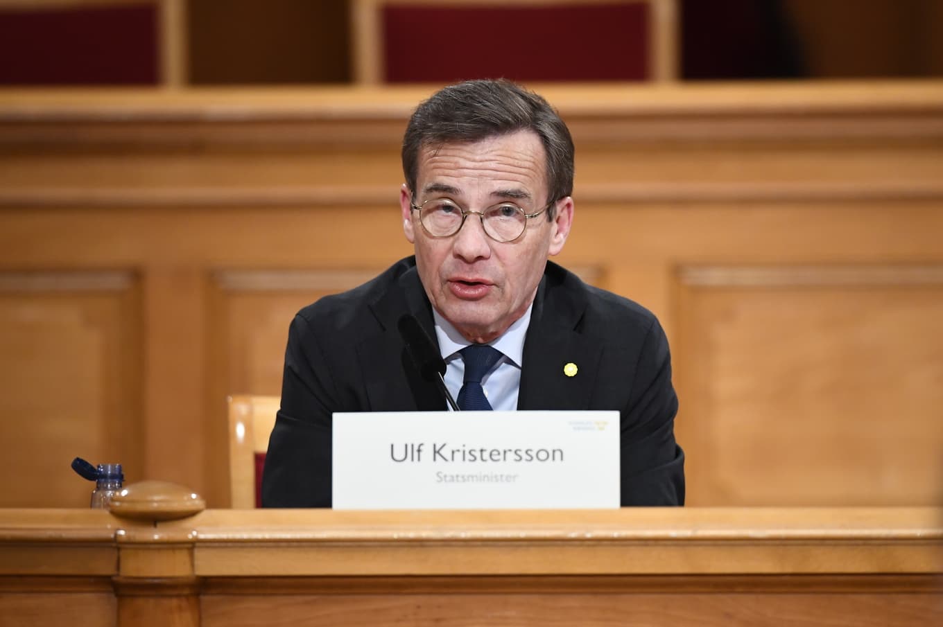 Statsminister Ulf Kristersson (M), när han frågades ut i riksdagens konstitutionsutskott förra våren. Foto: Viktoria Bank/TT