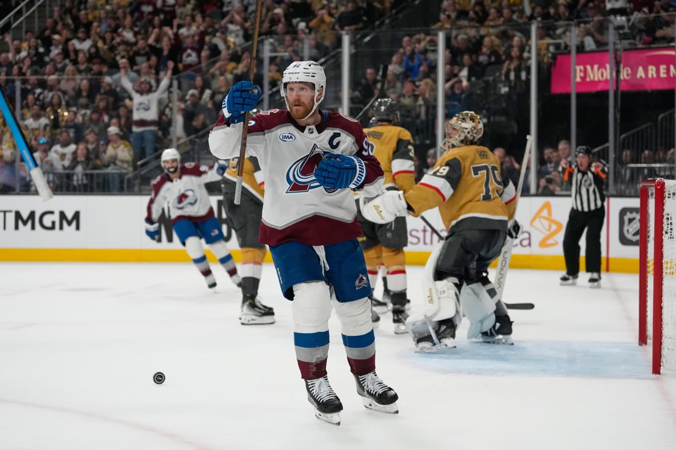 Gabriel Landeskog och hans Colorado är utslagna ur NHL-slutspelet. Foto: John Locher/AP/TT