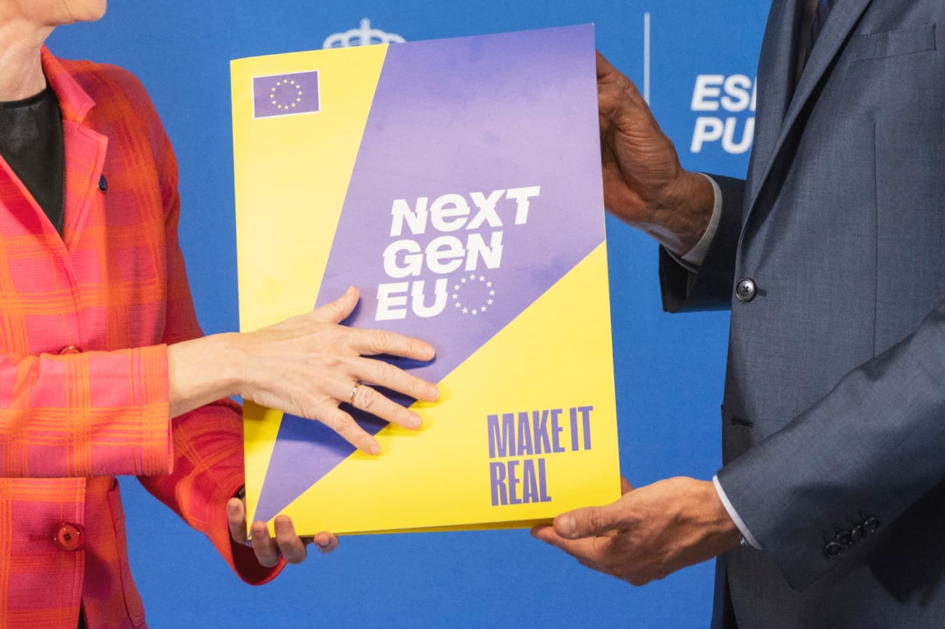 Här enas EU och Spanien om den spanska planen för RRF-pengarna. Foto: Bernat Armangue/pool/AFP/Getty Images