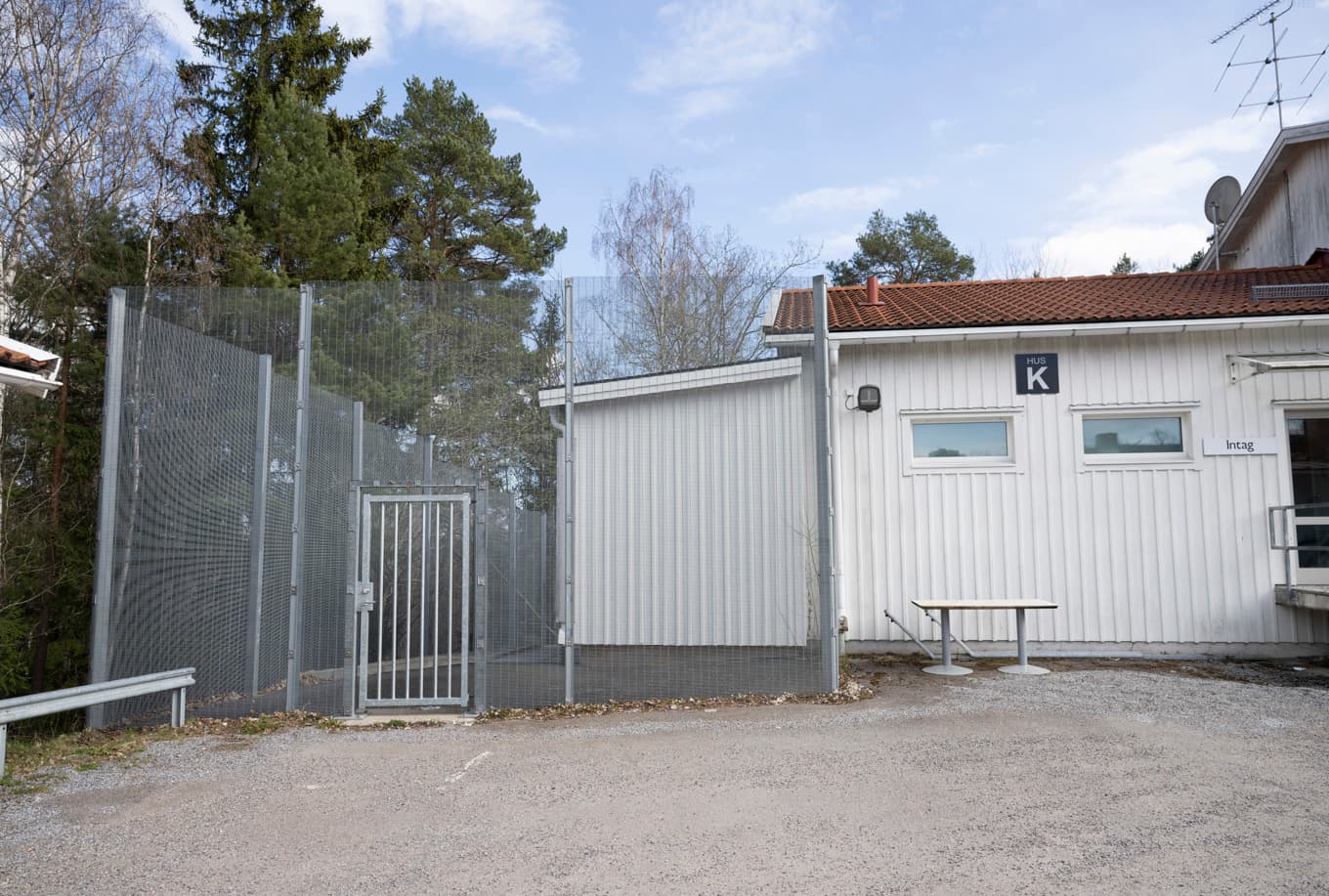 Inhängnad rastgård på ett Sis-hem, som rymmer många LVU-placerade unga. Arkivbild. Foto: Fredrik Sandberg/TT