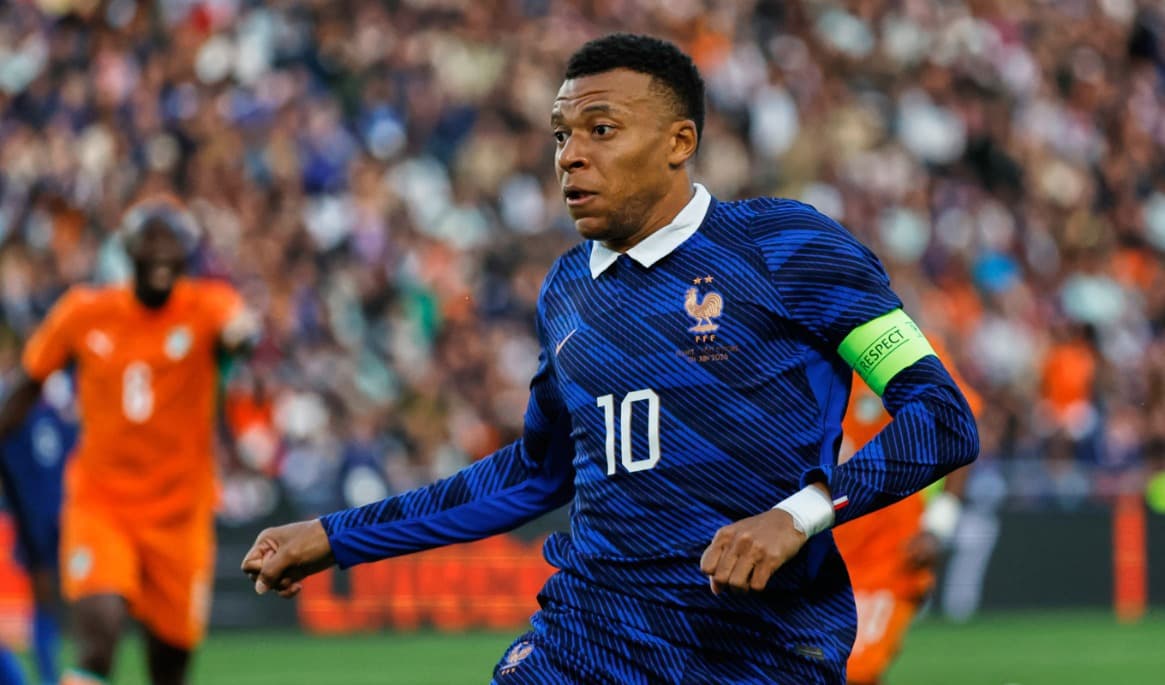 Kylian Mbappé och Frankrike förlorade mot Elfenbenskusten i en träningslandskamp. Foto: Jeremias Gonzalez/AP/TT