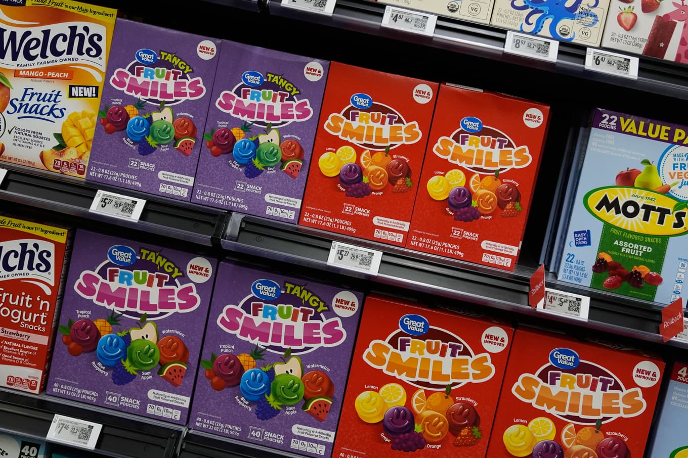 I ett försök att bromsa den stora andelen överviktiga barn har Chile infört flera regler kring märkning och marknadsföring av ohälsosam mat. Sötade flingor får inte ha färgglada figurer som riktar sig till barn. Arkivbild. Foto: Charlie Riedel/AP/TT