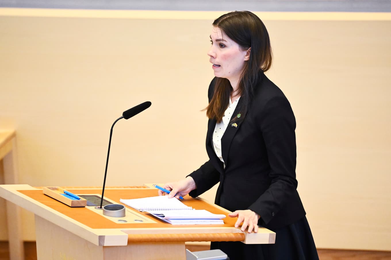 Miljöpartiets Annika Hirvonen i en riksdagsdebatt på söndagen. Foto: Henrik Montgomery/TT
