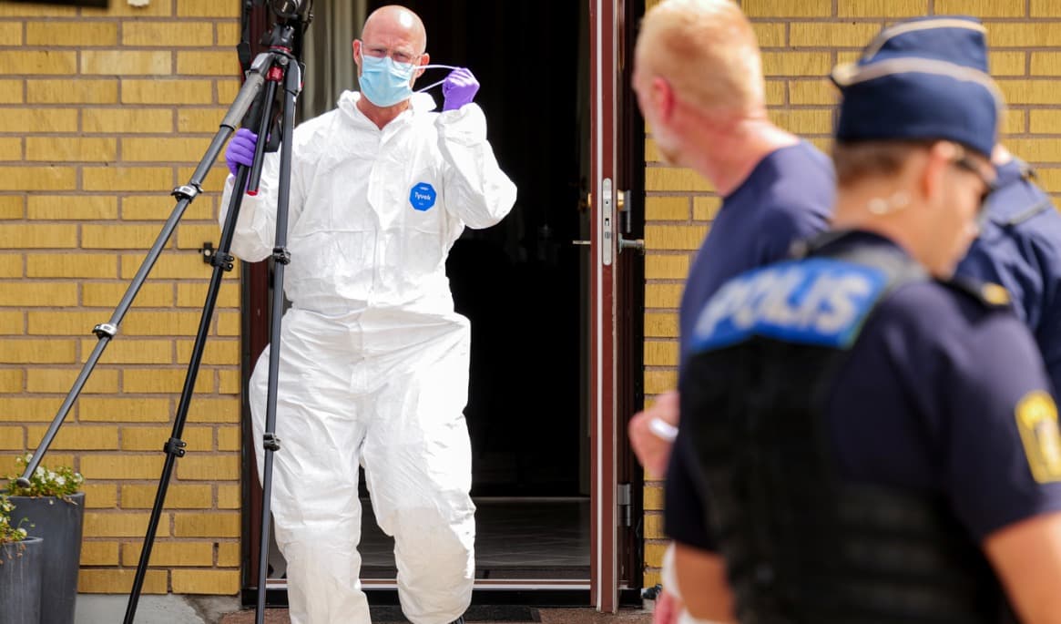 En man i 30-årsåldern hittades död i en bostad i Landskrona under tisdagsförmiddagen. Foto: Mikael Nilsson/TT
