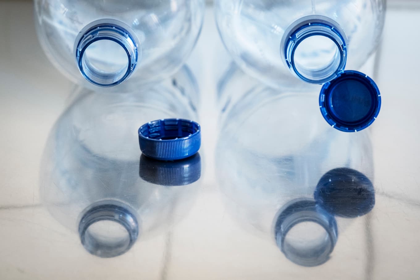 Nedskräpningen med plastkorkar har minskat efter de nya reglerna. Arkivbild. Foto: Helena Landstedt/TT