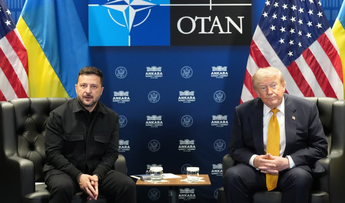 Volodymyr Zelenskyj och Donald Trump i Ankara. Foto: Alex Brandon/AP/TT