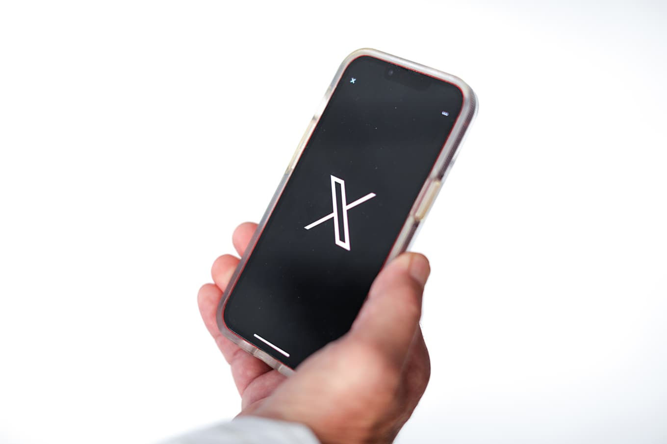 EU-kommissionen har godkänt en åtgärdsplan av X för att efterleva unionens digitala tjänstelag. Arkivbild. Foto: Ali Lorestani/TT