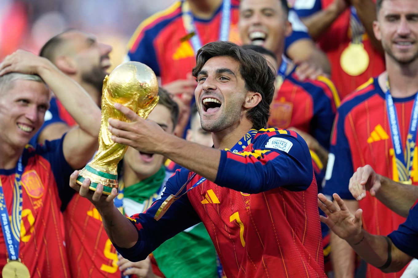 Efter VM-succén byter Ferran Torres klubb inför kommande säsong. Arkivbild. Foto: Ashley Landis/AP/TT