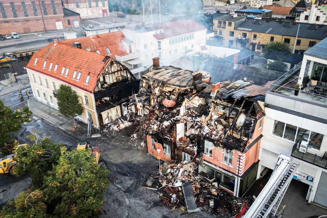 Ett hus i centrala Karlshamn är totalförstört. Foto: Jonas Gustafsson/BLT