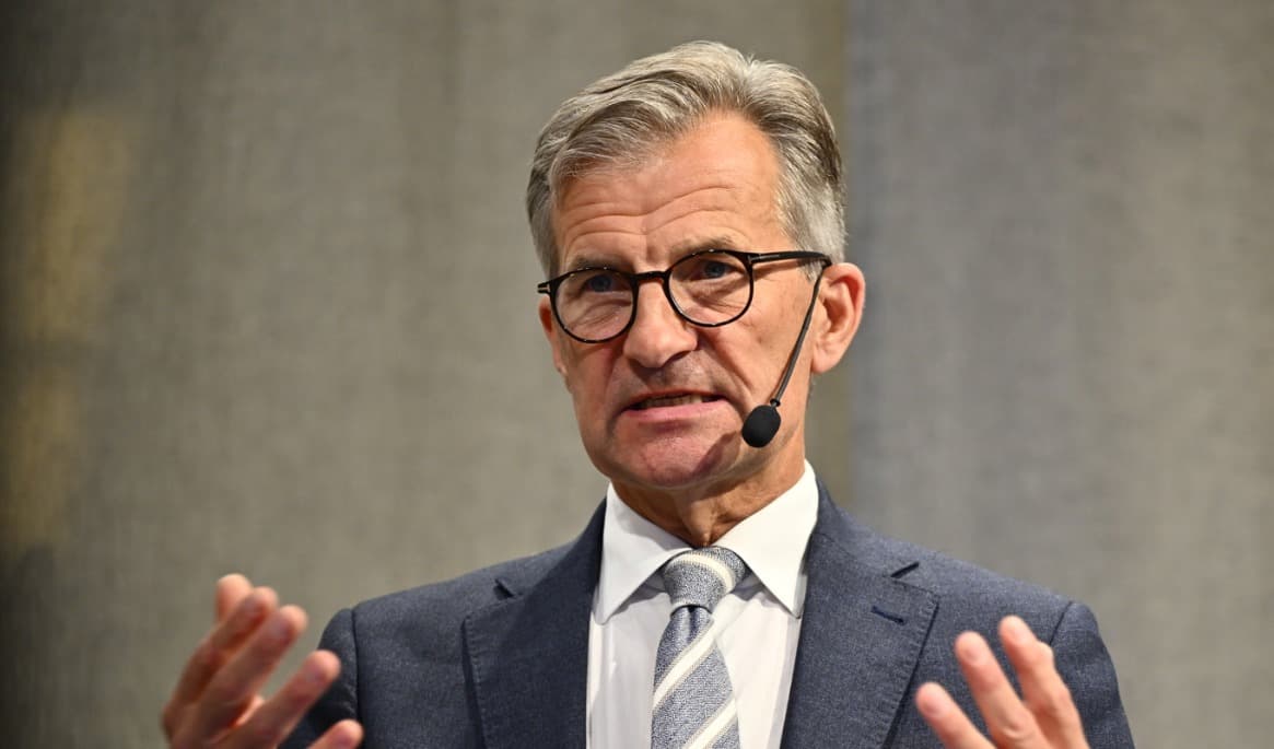 Åsikterna går isär om när Riksbanken med Erik Thedéen i spetsen kommer att höja styrräntan. Arkivbild. Foto: Anders Wiklund/TT