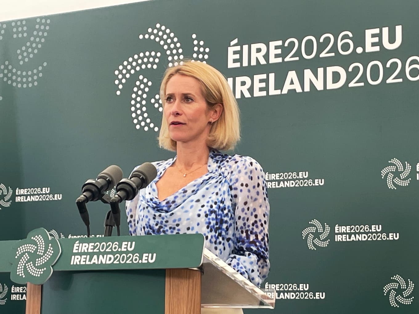EU:s utrikeschef Kaja Kallas håller presskonferens efter tisdagens informella EU-försvarsministermöte i Wicklow på Irland. Foto: Wiktor Nummelin/TT