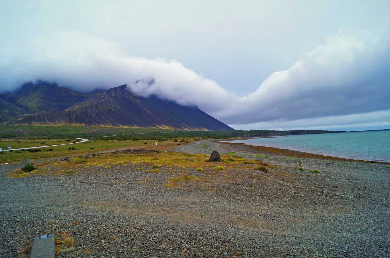 Strand vid Borgarfjörður, i trakten där Egil Skallagrimsson hade sin hemvist. Foto: Alexander Grebenkov/Wikimedia Commons