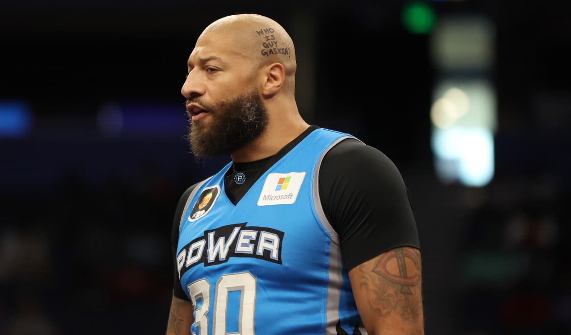Den 203 centimeter långe och 119 kilo tunge Royce White är ett av flera exproffs i NBA som nu vill spela i damligan. Epoch Times sportchef Jonas Arnesen hoppas att deras utspel blir en ögonöppnare för dem som hotar damidrotten. Foto: Mike Ehrmann/Getty Images