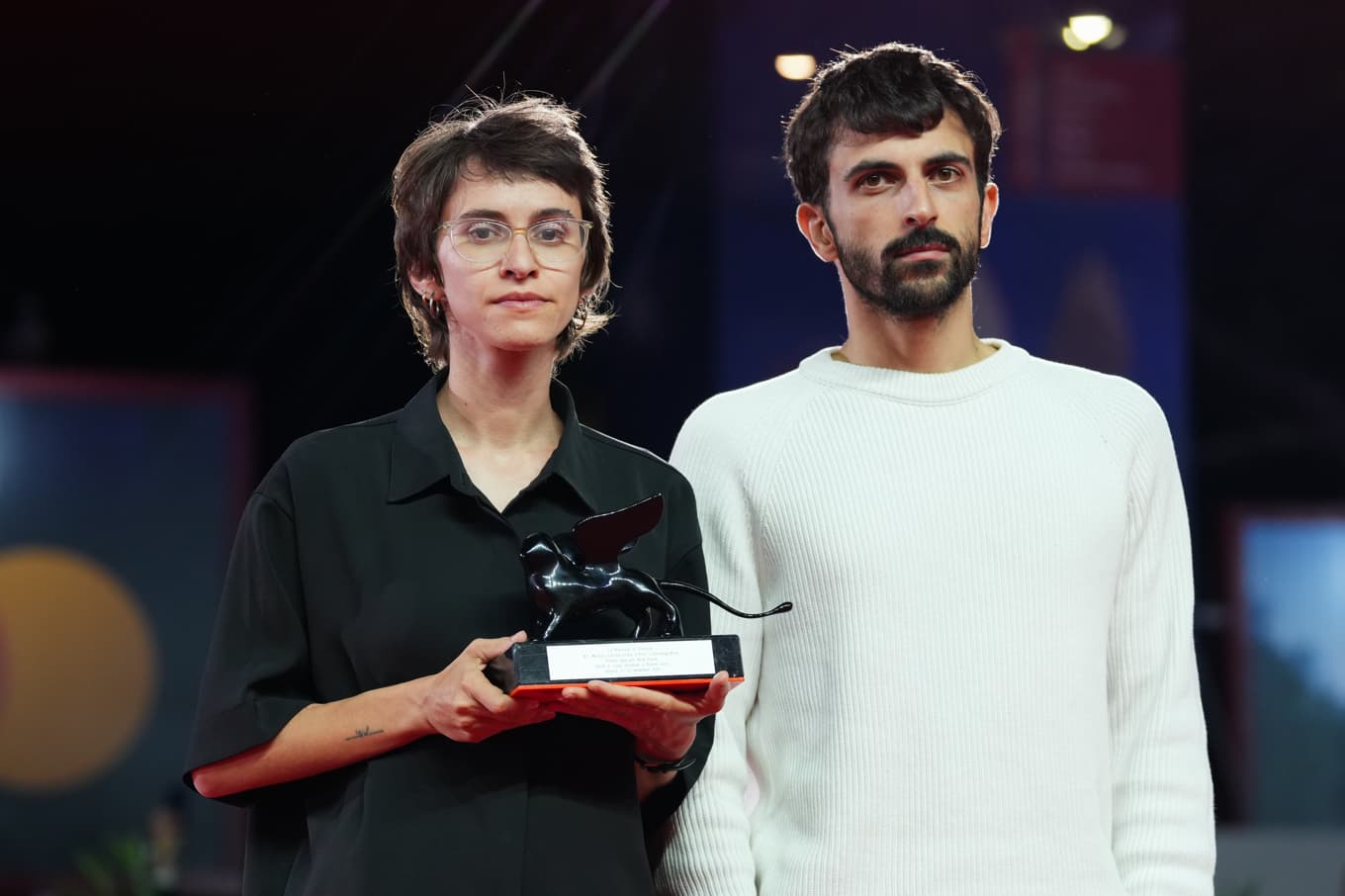 Rachel Szor och Yuval Abraham möttes av stående ovationer i Venedig för sin dokumentärfilm ”Naza”. Foto: Scott A Garfitt /AP/TT