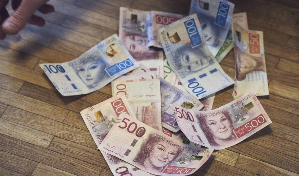 En man försökte föra ut flera miljoner i kontanter. Nu har Stockholms tingsrätt beslut att pengarna ska förverkas. Foto: Johan Landquist Luxemburg