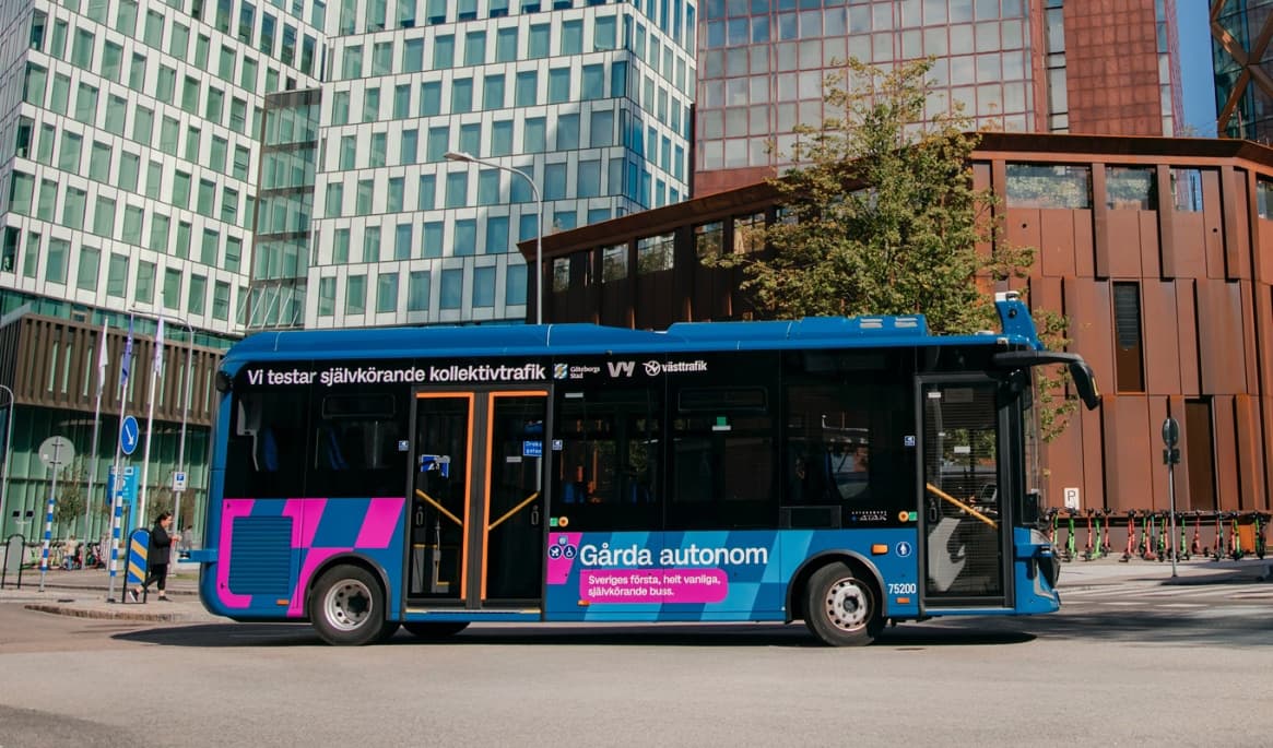 Billigare biljettpris för kollektivtrafik ökade försäljningen av periodkort, men verkar inte ha lockat nya resenärer. Foto: Moa Carlsson/Västtrafik pressbild