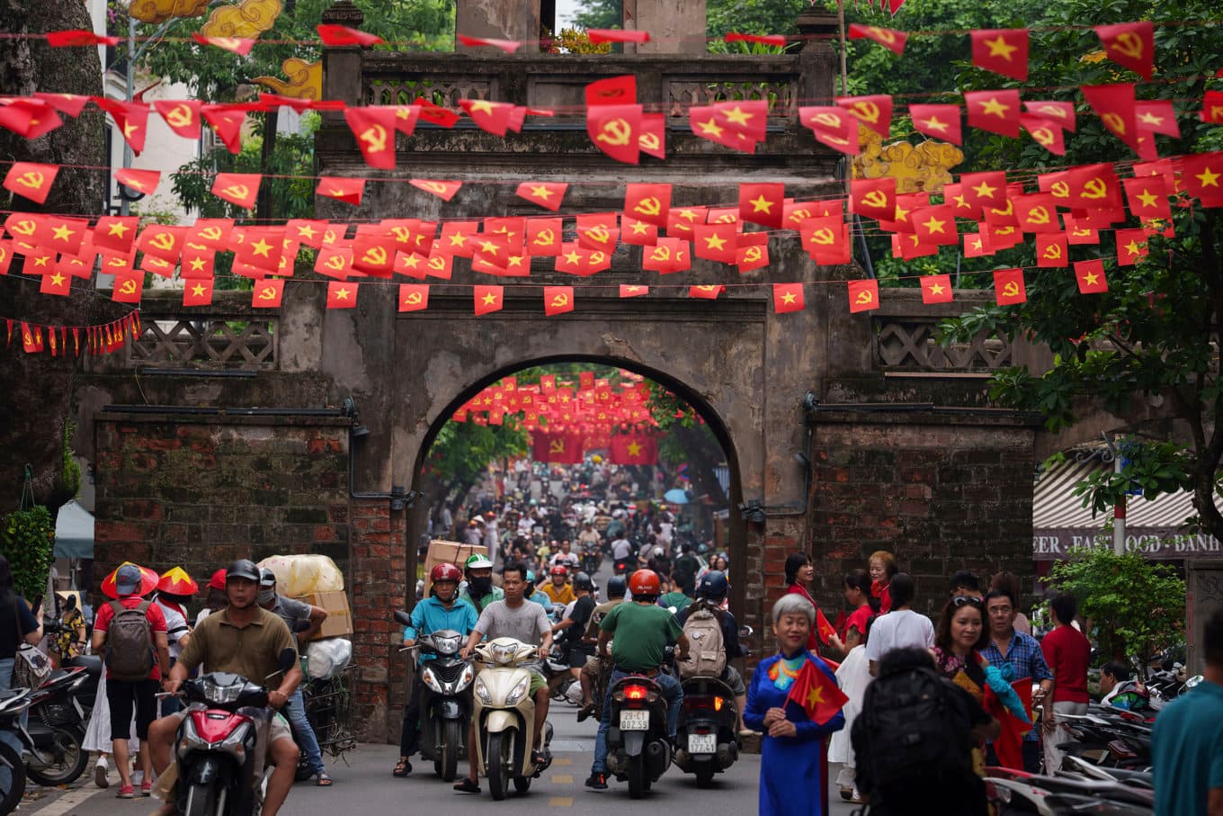 Motorcyklister i Hanoi. Arkivbild. Foto: Vincent Thian/AP/TT