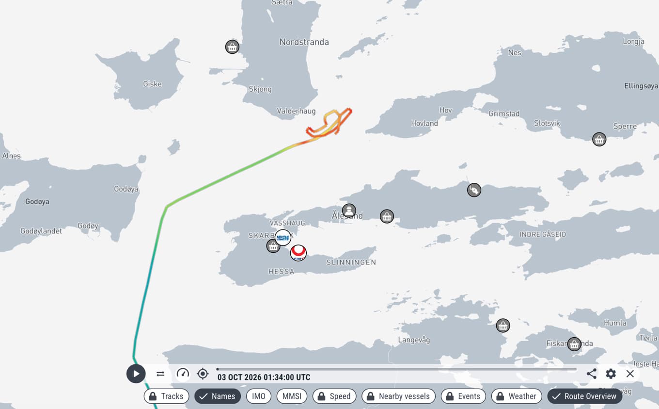Rutten för det skepp från flottan som skickats till olycksplatsen. Foto: marinetraffic.com/NTB/TT