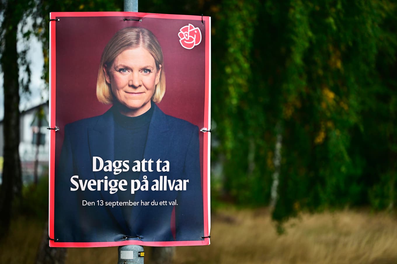 Kampanjaffischer inför riksdagsvalet 2026 i Markaryd, Kronoberg, den 12 september. Foto: Shutterstock
