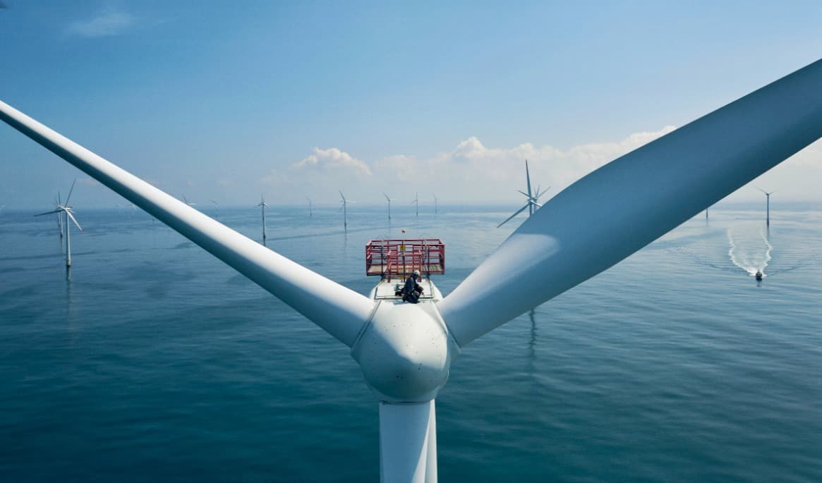 Energiforsk förespråkar mer vindkraft, trots att den redan är överetablerad. Foto: Vattenfall