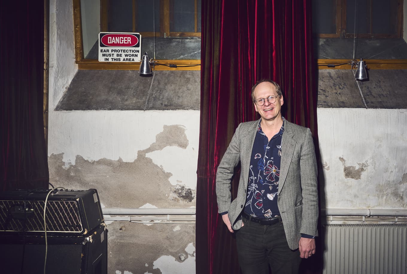 Professor Mattias Lundberg, på samma goda humör som texten i hans nya bok ”Musikens rekordbok” utstrålar. Foto: Per Englund