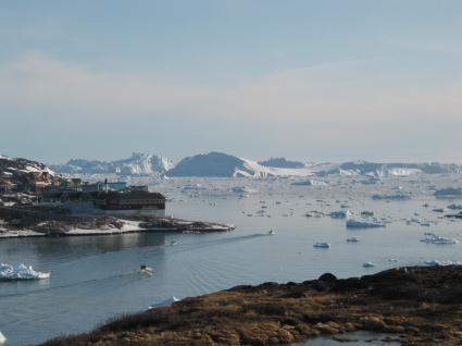 Ilulissatfjorden på västra Grönland är ett Unesco världsarv. I de arktiska vattnen kan 25 procent av världens oupptäckta olja finnas. (Foto: Slim Allgui / AFP)
