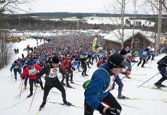 Gott om snö och svenskarnas OS-framgångar har bidragit till att intresset för längdskidåkning nu är stort. Det här märktes också i årets Vasalopp som hade samlat drygt 16 000 startande.(Foto: Ulf Palm/ AFP PHOTO/SCANPIX)
