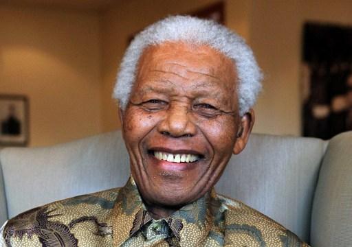 Sydafrika, Johannesburg: Ett foto taget den 25 augusti 2010 visar den tidigare presidenten i Sydafrika, Nelson Mandela. (Foto: Nelson Mandela Foundation/ Debbie Yazbek/AFP)