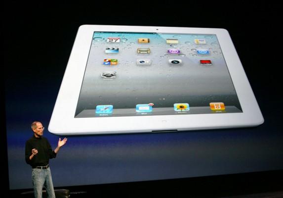 Steve Jobs presenterar Ipad 2 den 2 mars trots sjukskrivning. (Foto: Kimihiro Hoshino/ AFP)