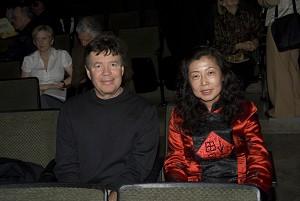 Don Corbet och hans mongoliska fru tyckte om föreställningen, (Foto: Epoch Times)