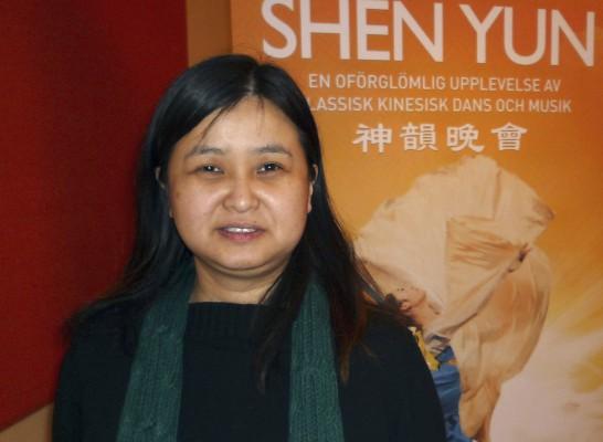 Den kinesiska skribenten Jianhong Li, alias Xiao Qiao, såg Shen Yun för andra gången. (Foto: Hans Bengtsson/ Epoch Times Sverige)