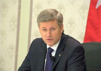 Kanadas premiärminister Stephen Harper vid mötet med etnisk media i Toronto den 16 september. (Foto: Matthew Little/ Epoch Times)