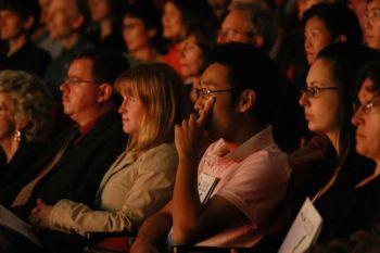 Publiken uppskattar “Höstfestivalens Spectacular” i Toronto (Foto: Victor Chen/Epoch Times)

