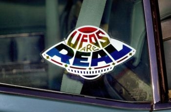 Normalt sett betraktar vi flygande tefat som farkoster från avlägsna galaxer. Den österrikiske vetenskapsmannen Viktor Schauberger hjälpte dock till att utveckla en sådan diskusformad flygande maskin redan i slutet av andra världskriget. (David McNew/Newsmakers 1302501)